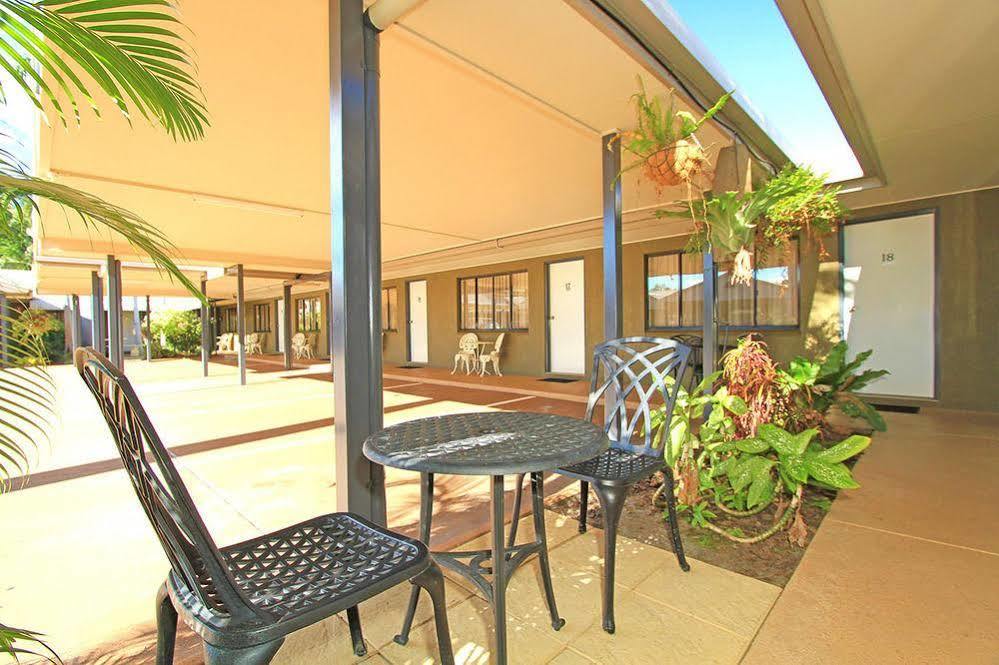 Rockhampton Palms Motor Inn Екстер'єр фото